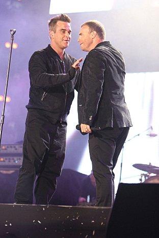 Take That stars Robbie Williams and Gary Barlow