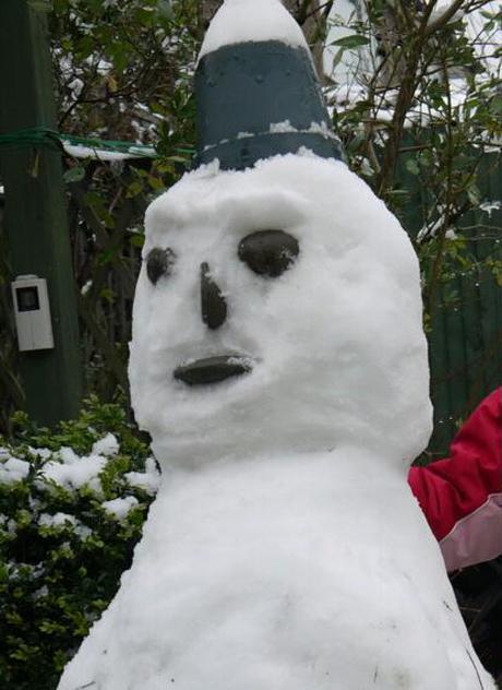 Snowman in Twickenham