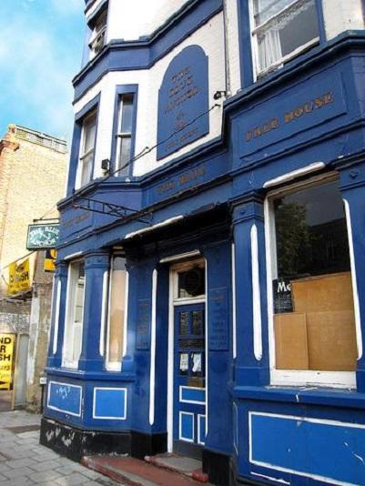 The Blue Anchor in Kew Road Richmond dated back to 1781 but closed in May 2006 pic Chris Amies