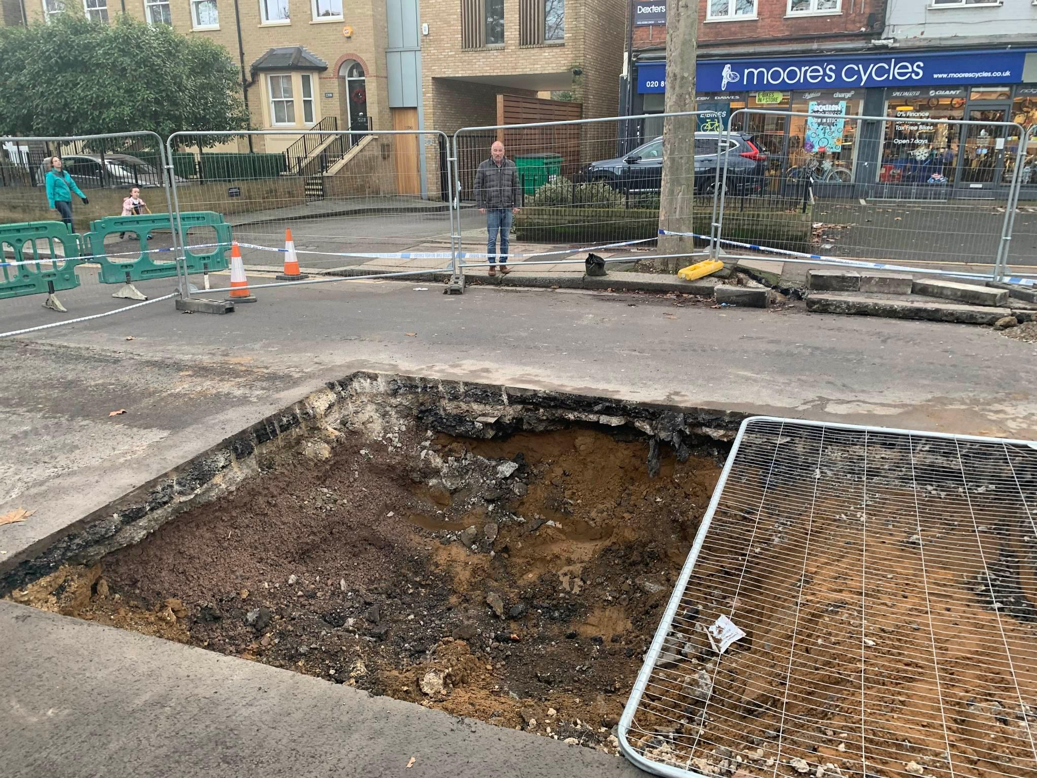 Teddington: Kingston Road sinkhole undergoing repairs | Richmond and Twickenham Times - Vimarsana News