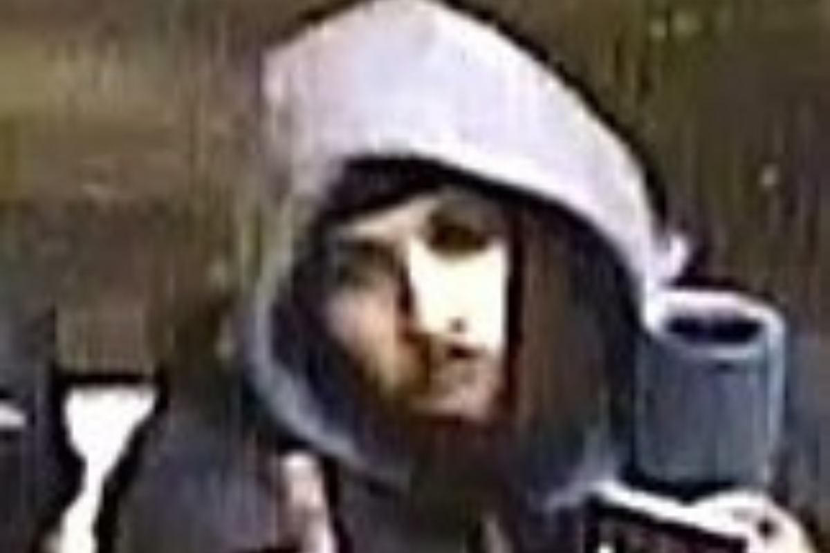 Image of man wanted over Tottenham High Road double shooting | Richmond and Twickenham Times - Vimarsana News
