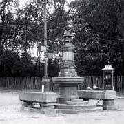 Pears Fountain and drinking fountain in 1935